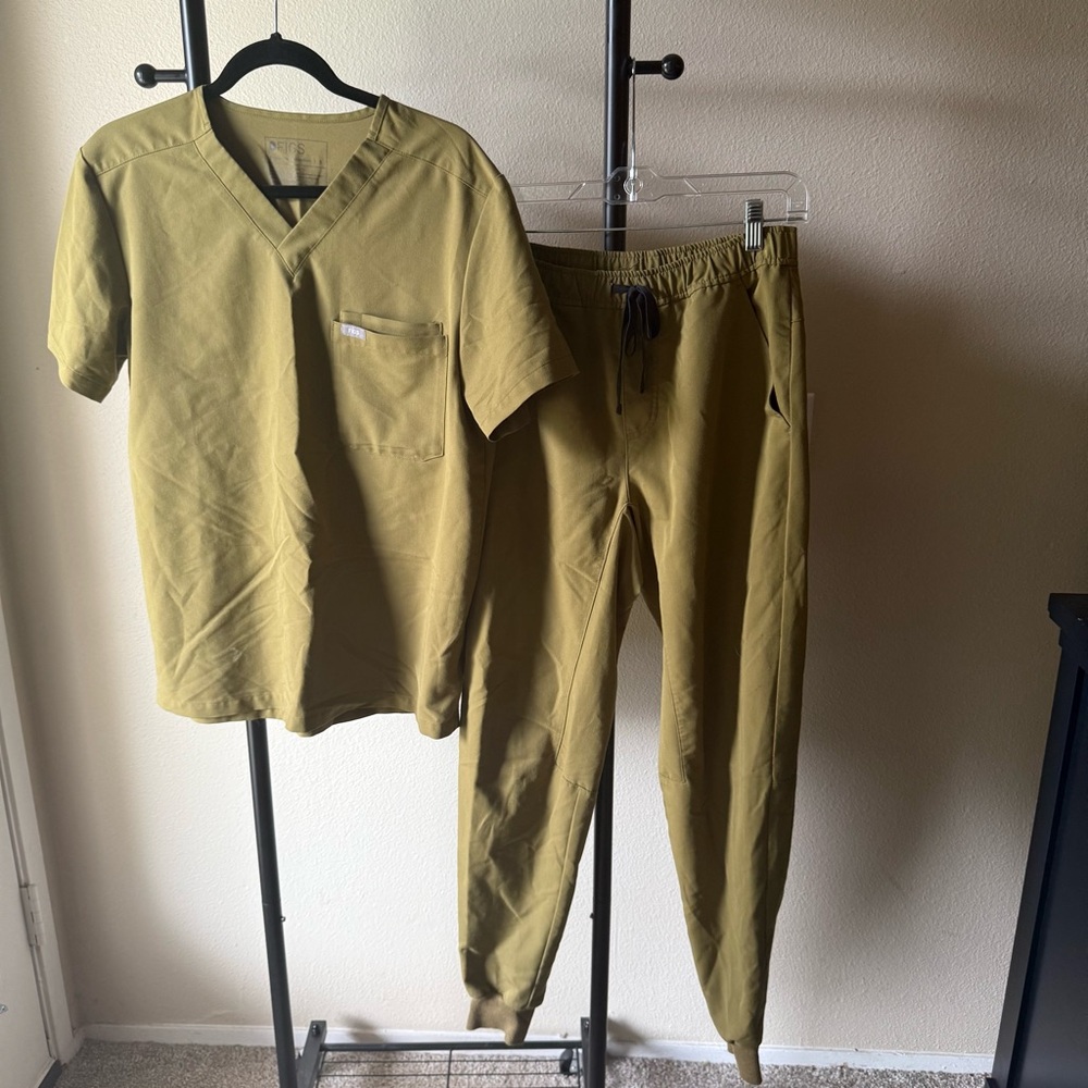 Figs Olive Green Track Pants & Joggers